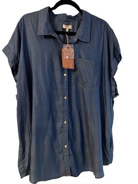True Craft Women's Button-Down Shirt in Indigo Blue